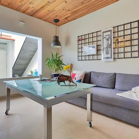Apartment La Macarena Airport
