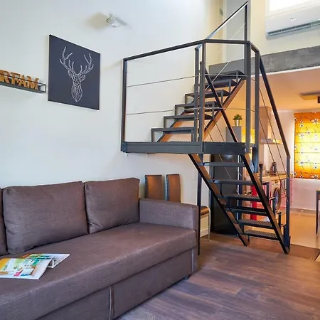 Apartment La Macarena Airport *