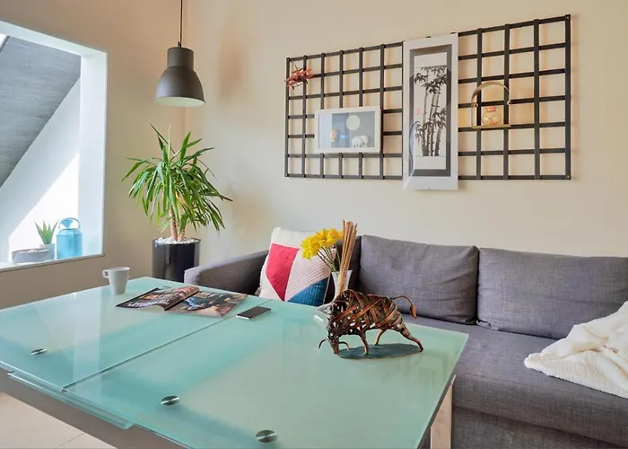 Apartment La Macarena Airport