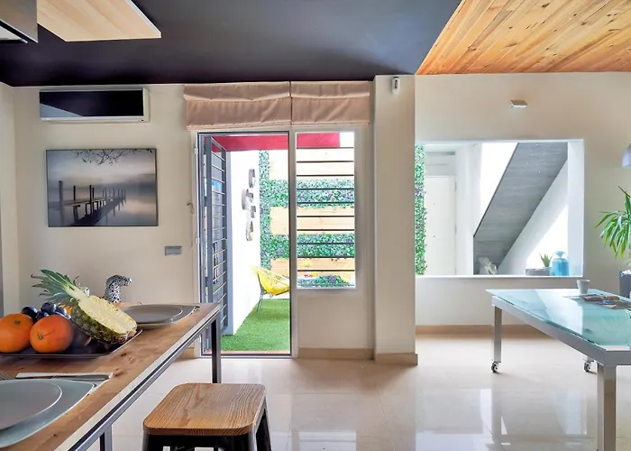 Apartment La Macarena Airport *