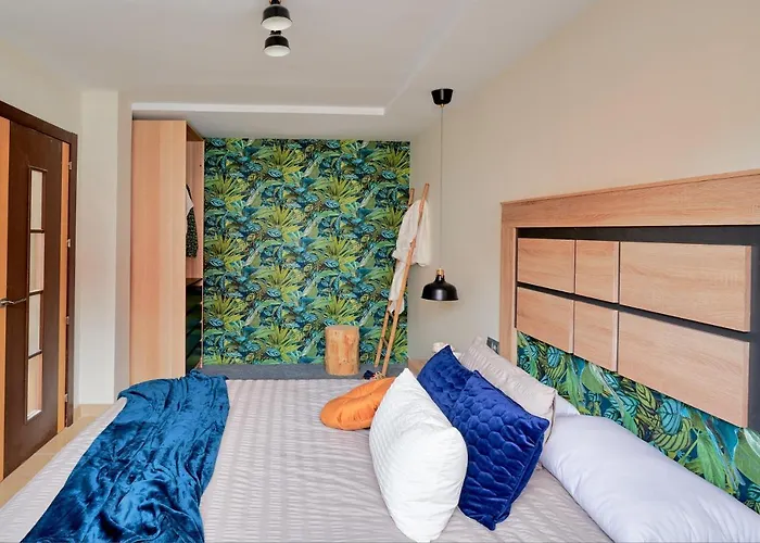 Apartment La Macarena Airport *