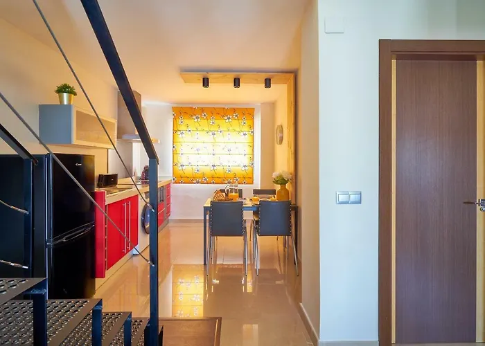 Apartment La Macarena Airport
