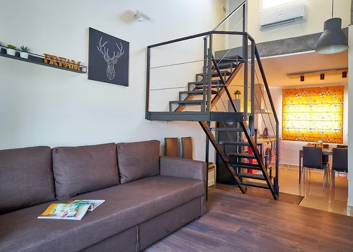 Apartment La Macarena Airport *